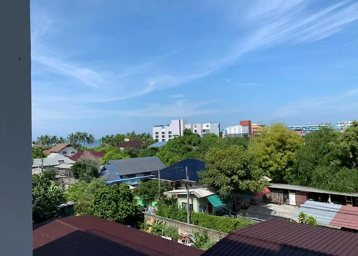 Cozy Near Beach 200M With Toproof Pool At Patio Bangsaen
